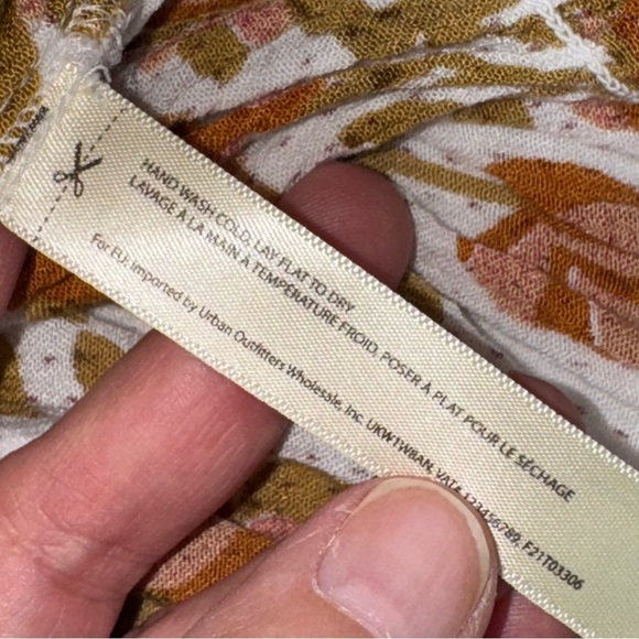 Free People Suki Floral Off Shoulder Top Size XL - Picture 10 of 12